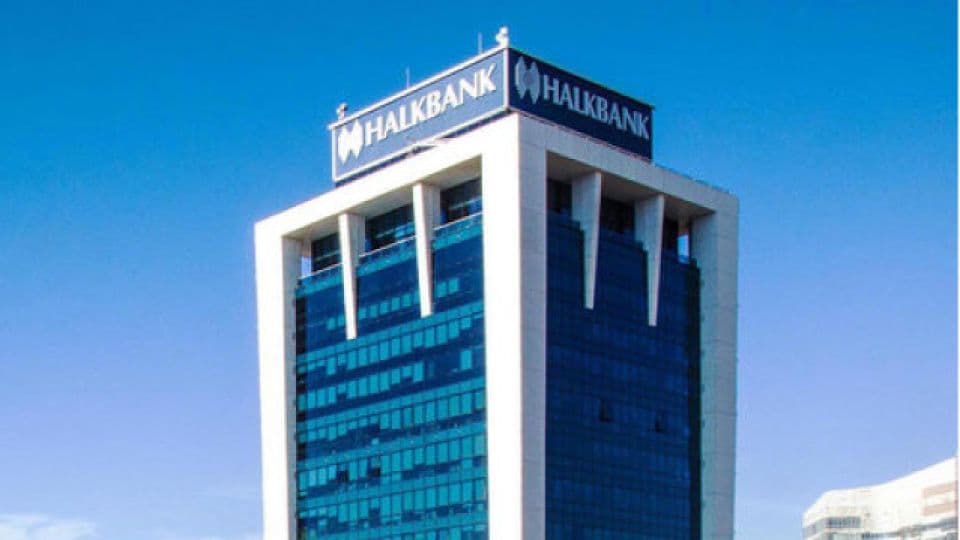 Halkbank genel müdürlük binası ve logosu.
