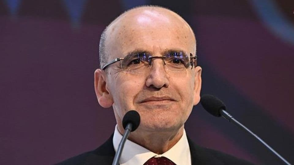 Bakan Şimşek'ten OVP Açıklamaları: Enflasyon Kontrolden Çıkmadı, Tasarruflar Devam Edecek