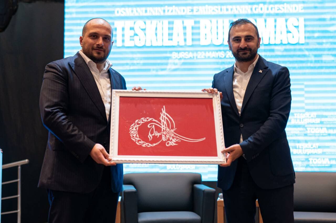 TÜGVA Teşkilat Koordinatörü Hakan Karamağara, Bursa'daki teşkilat buluşmasında.