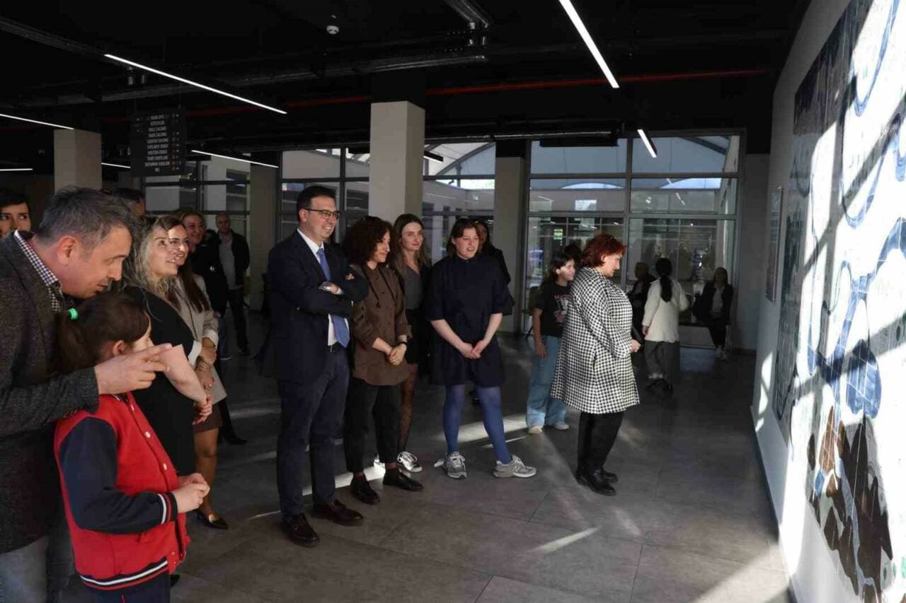Nilüferli Çocuklar, Şehrin Hikayesini Seramik Panoya Taşıdı