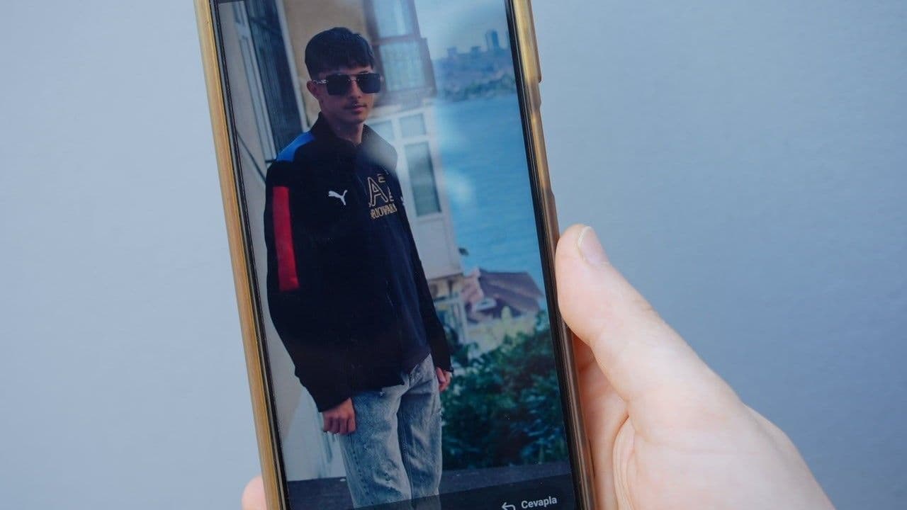 TikTok Beğenisi Nedeniyle Bıçaklı Saldırı: Genç Ağır Yaralandı