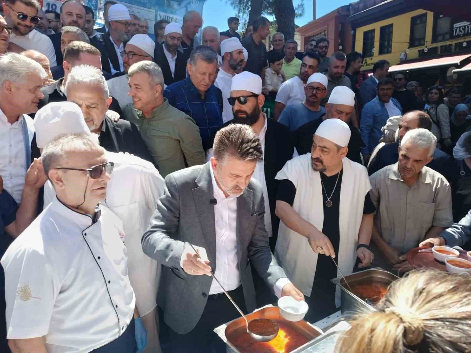 Bursa'da Asırlık Abdal Mehmet Köfteli Çorba Geleneği Yaşatıldı