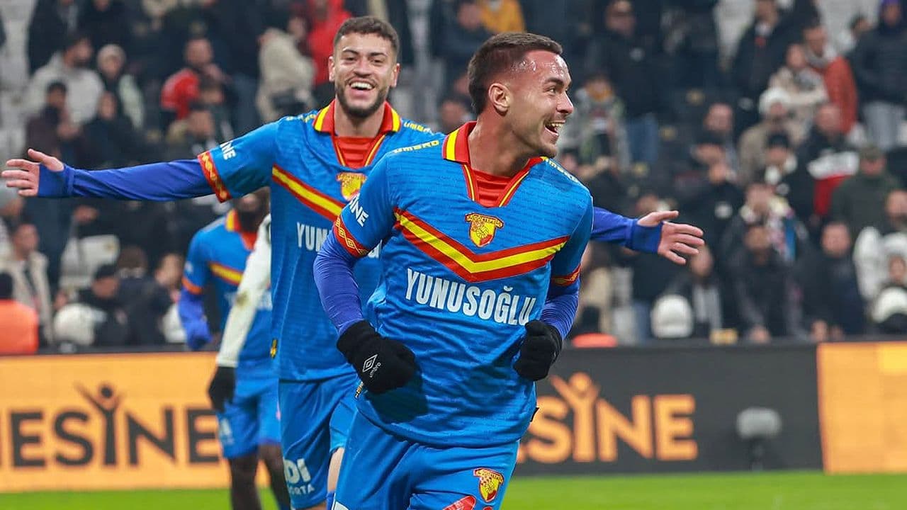 Bursaspor'da 10 Numara Arayışında David Tijanic Öne Çıktı