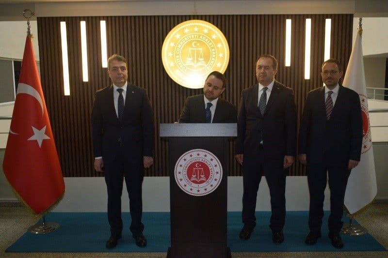Adalet Bakanı Gürlek, Kocaeli Adliyesi'ni Ziyaret Etti: Yeni Bina ve Lojman Projeleri Gündemde