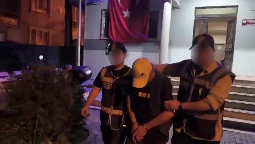 Bursa'da Uyuşturucu Operasyonu: Yaklaşık 1 Kilo Esrar Ele Geçirildi, 4 Şüpheli Gözaltına Alındı