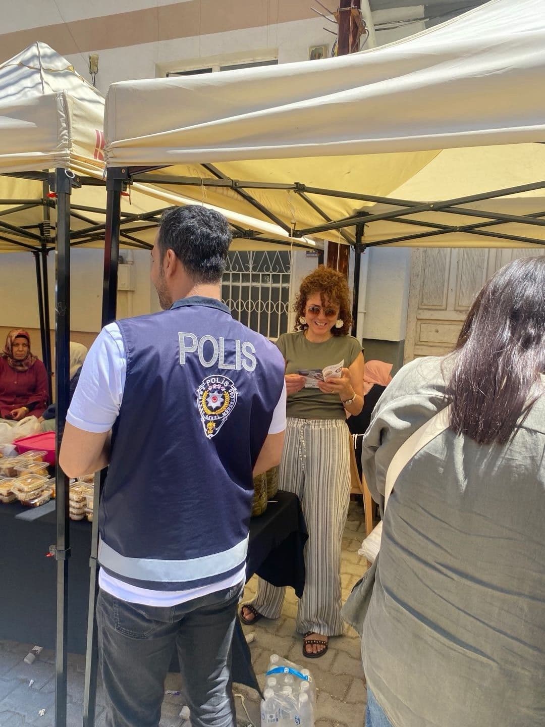 Bilecik Pazaryeri'nde KADES ve Dolandırıcılık Konusunda Bilgilendirme Yapıldı