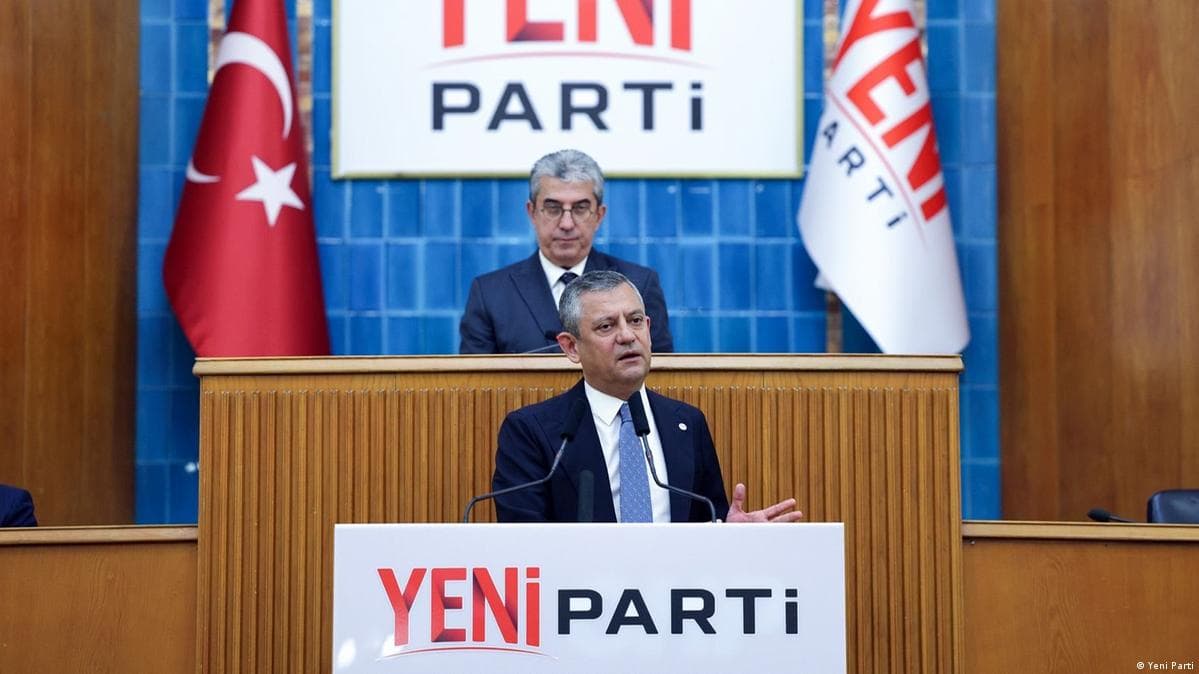 Yeni Parti'ye Bursa'dan Yoğun Katılım: İlk Kurultay Ekim Ayında Yapılacak