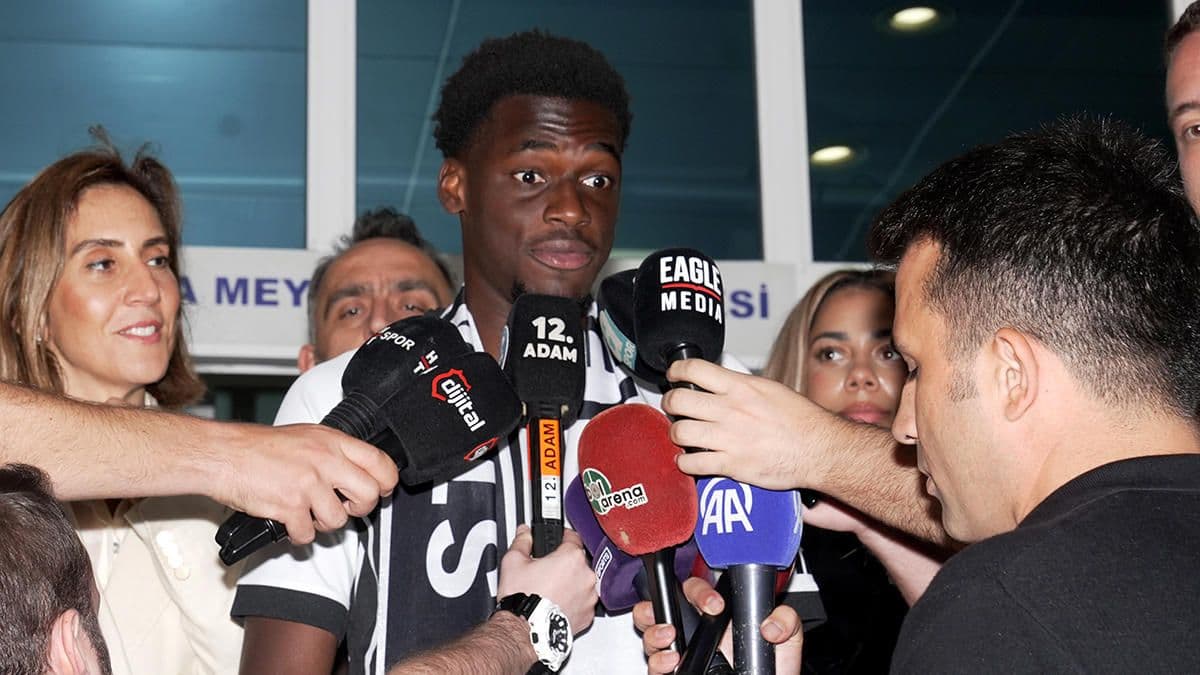 Ernest Poku'dan Beşiktaş Kararı: Taraftar ve Lig Rekabeti Etkili Oldu