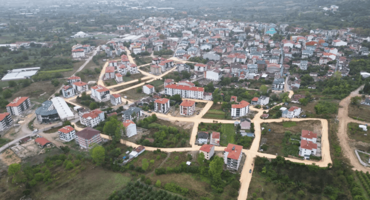 İnegöl Cerrah Mahallesi'nde 4 Kilometrelik Yol Çalışması Başladı