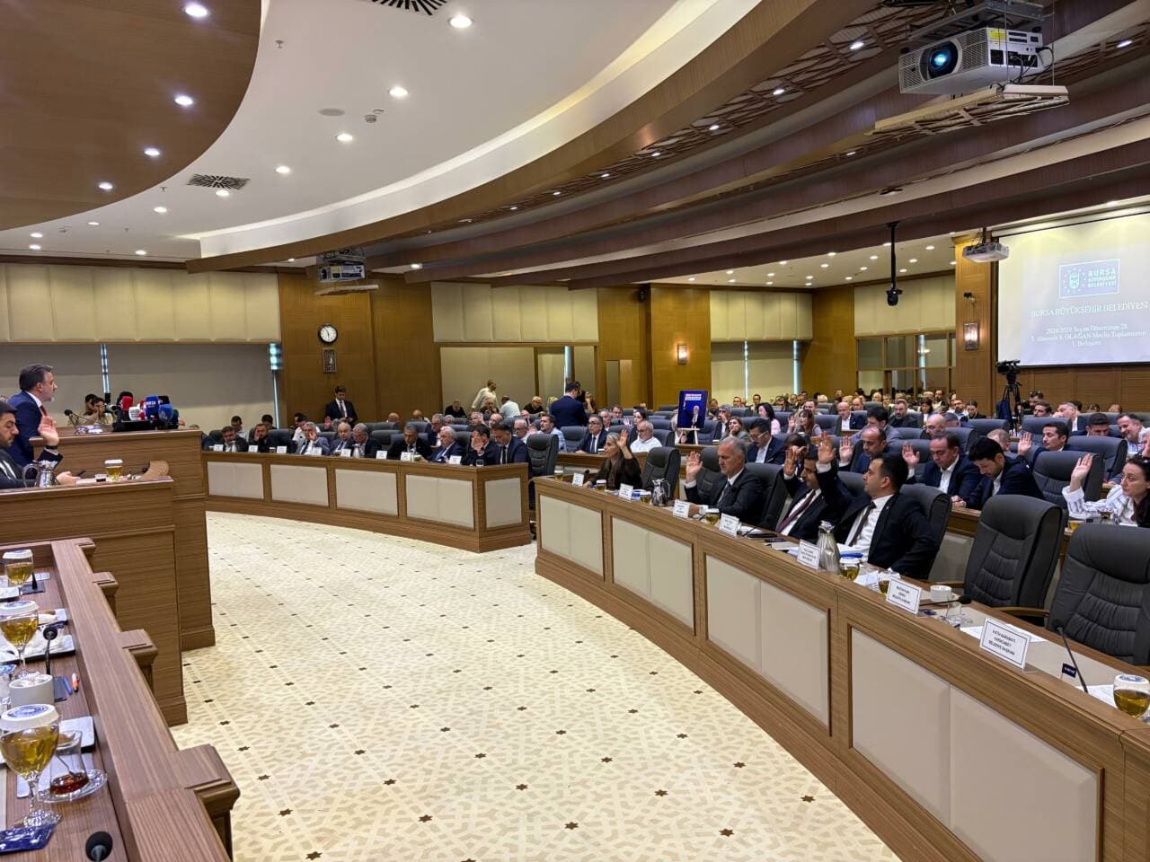 Bursa Büyükşehir Meclisi'nde Komisyon Üyeliği Tartışması Çözümsüz Kaldı