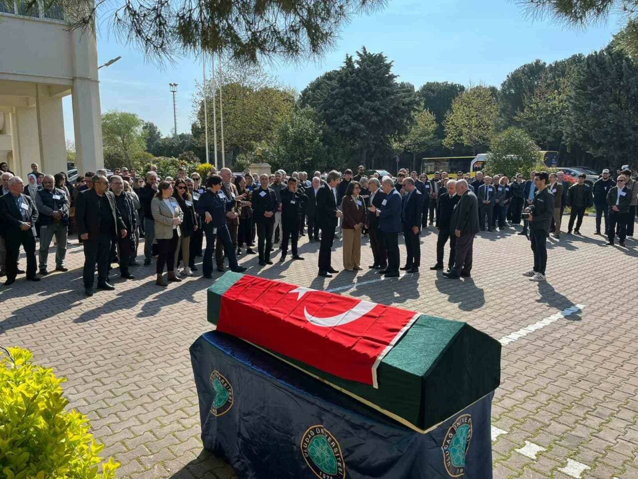 Bursa Uludağ Üniversitesi'nin Değerli Akademisyeni Dr. Doğan Yavaş Hayatını Kaybetti