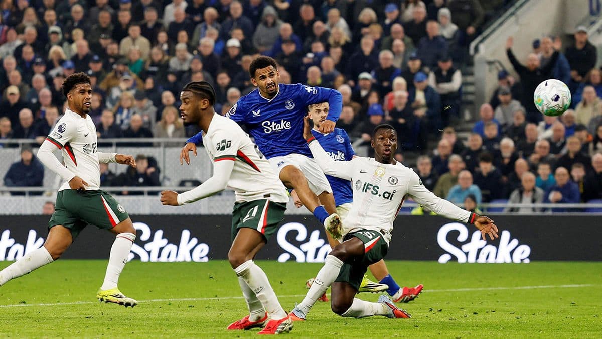 Manchester City, Senegalli Iliman Ndiaye ile 5 Yıllık Sözleşme İmzaladı