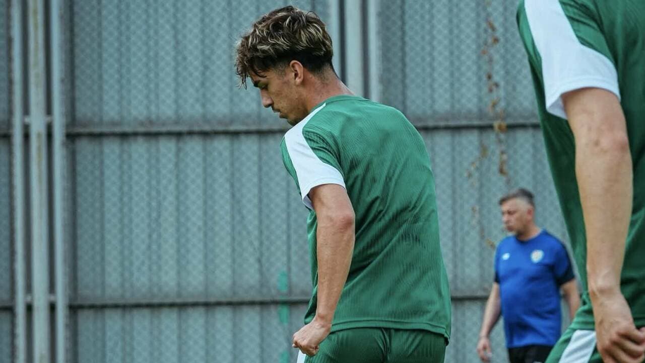 Bursaspor'da Yeni Transfer Hüseyin Maldar İlk Antrenmanına Çıktı
