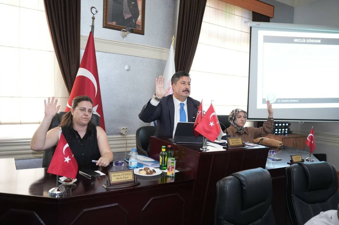 Yenişehir Belediye Başkanı Özel, imar revizyonu iddialarını yalanladı: 'Yeni alan açılmayacak'