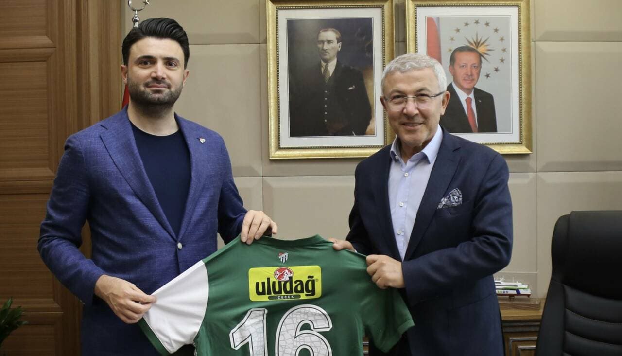 Bursaspor Başkanı Enes Çelik'ten Bursa Büyükşehir Belediyesi Genel Sekreteri Deniz Köken'e Ziyaret