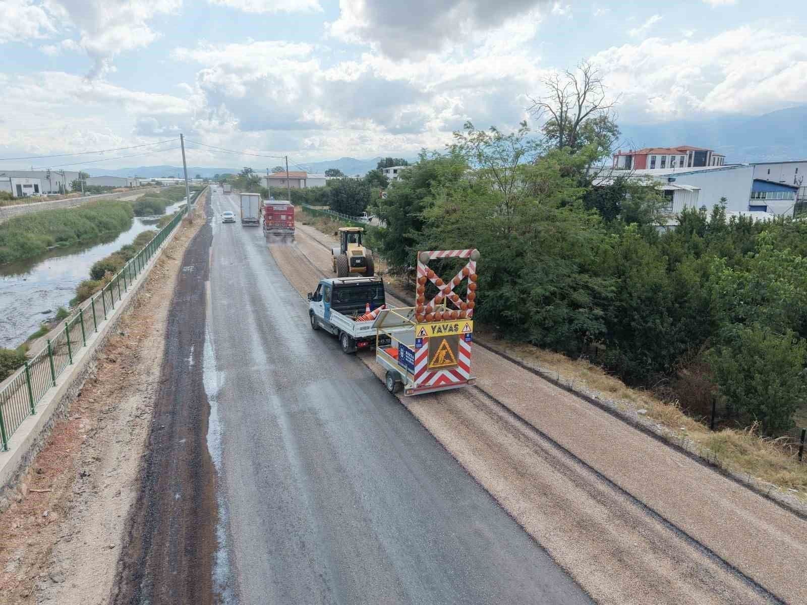 Bursa Büyükşehir Belediyesi Samanlı Bağlantı Yolu'nu Yeniledi