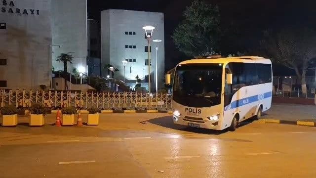 Nilüfer Belediyesi davasında ara karar: Eski Başkan Erdem tutuklu kaldı, diğer sanıklar tahliye edildi