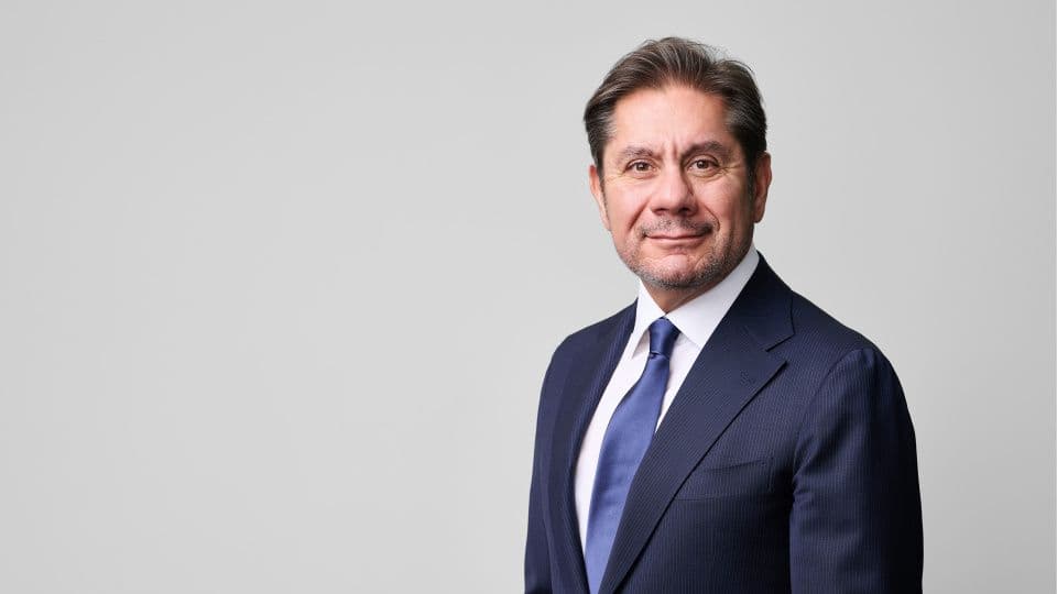 Akbank Genel Müdürü Kaan Gür, bankanın ilk çeyrek finansal sonuçlarını açıklıyor.