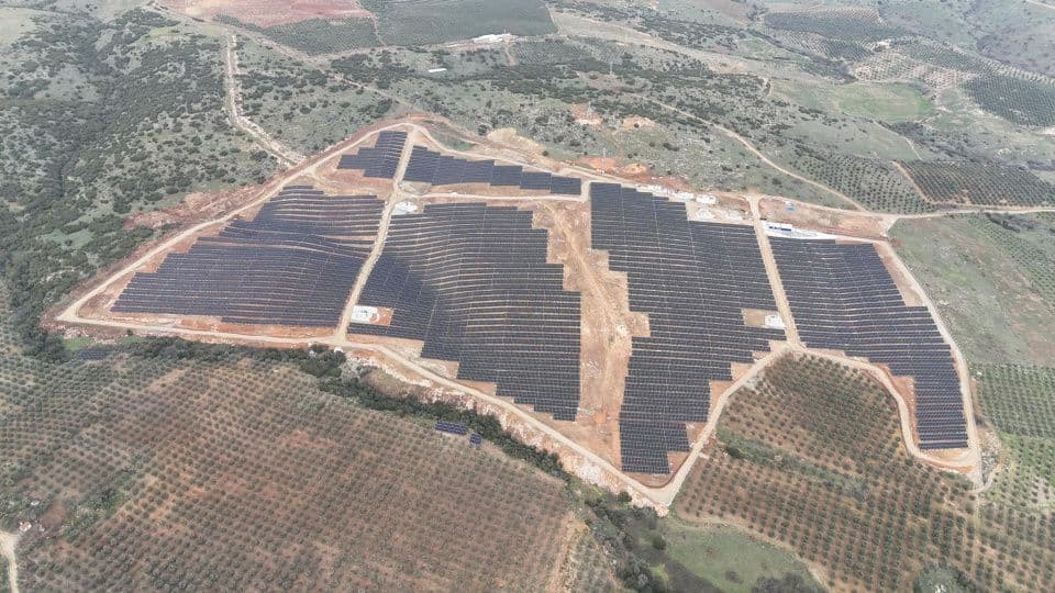 Manisa'daki Şişecam güneş enerjisi santrali, havadan görünüm