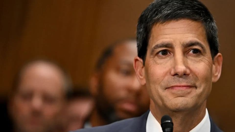 Fed Başkan Adayı Kevin Warsh, Senato Komitesi'nden Onay Aldı