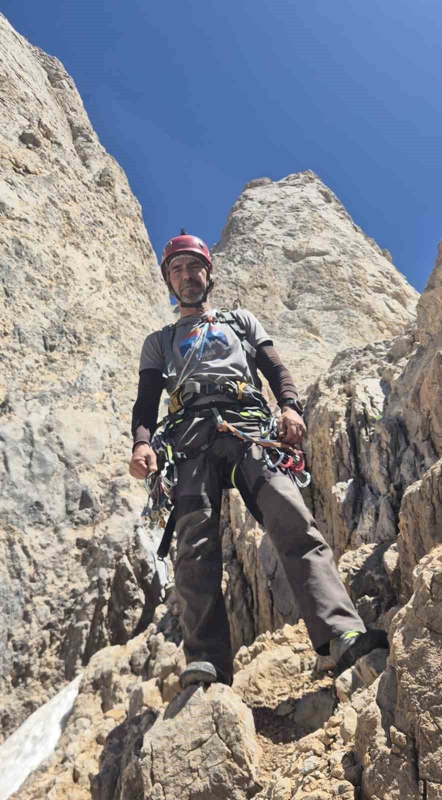Bursalı Dağcı Yüksel Işık, Cilo Dağı Zirvesi'nde Kayboldu: Arama Çalışmaları Devam Ediyor