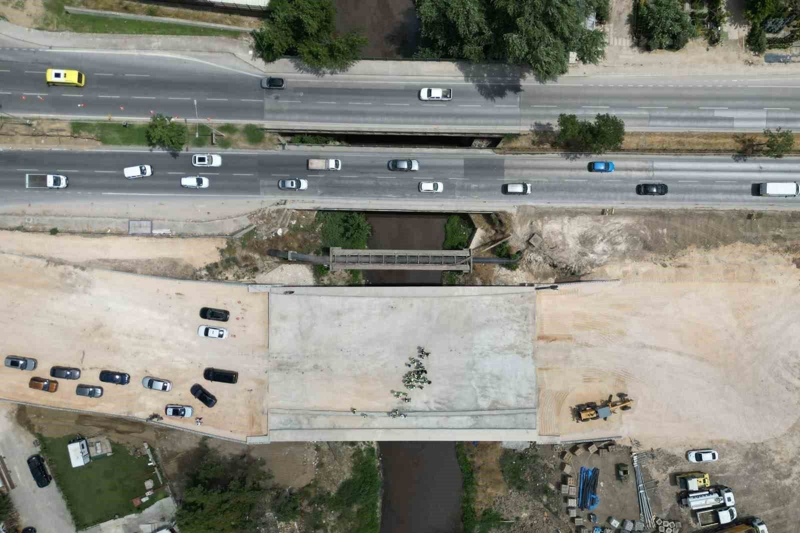 Bursa Mudanya Yolu'nda Ulaşımı Rahatlatacak Projelerde Sona Yaklaşılıyor