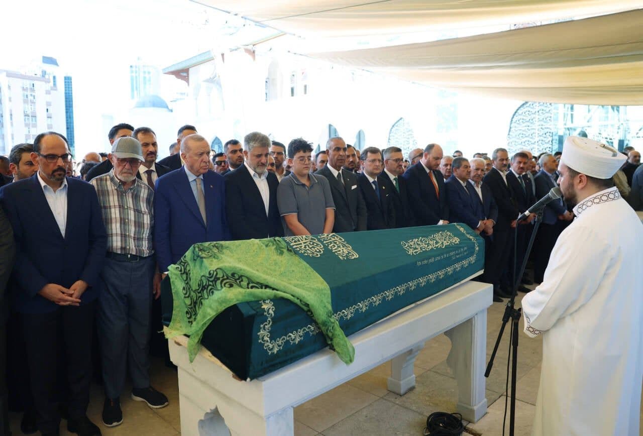 Cumhurbaşkanı Erdoğan, Milletvekili Önen'in Kızının Cenaze Törenine Katıldı
