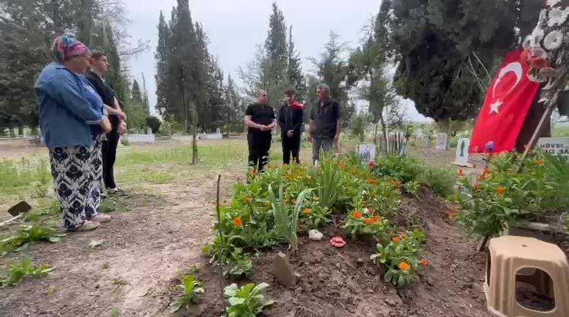 Bursa'da Anneler Günü'nde şehit mezarlığı ziyareti.