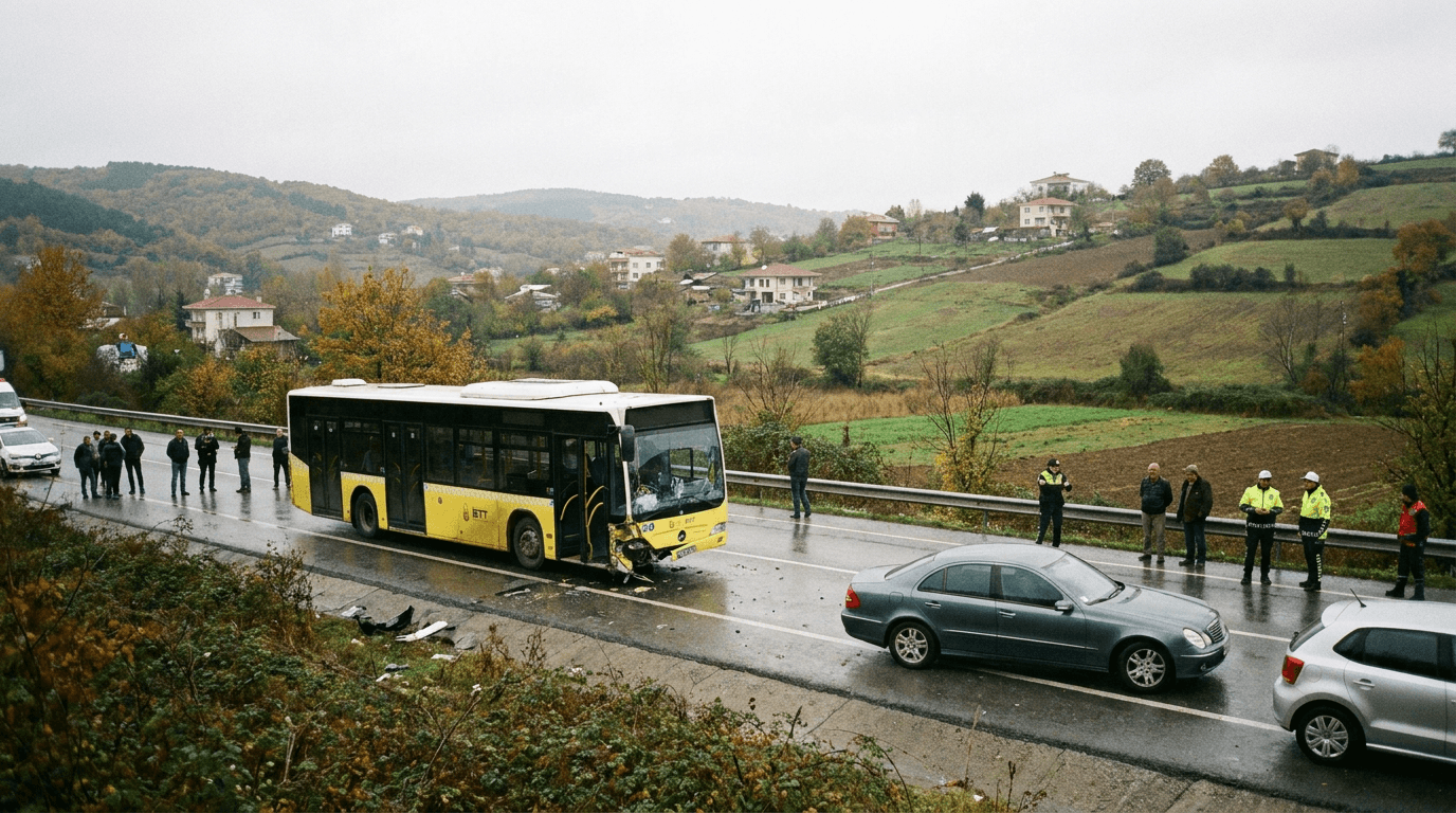 Arnavutköy'de İETT otobüsü ve iki otomobilin karıştığı trafik kazası.