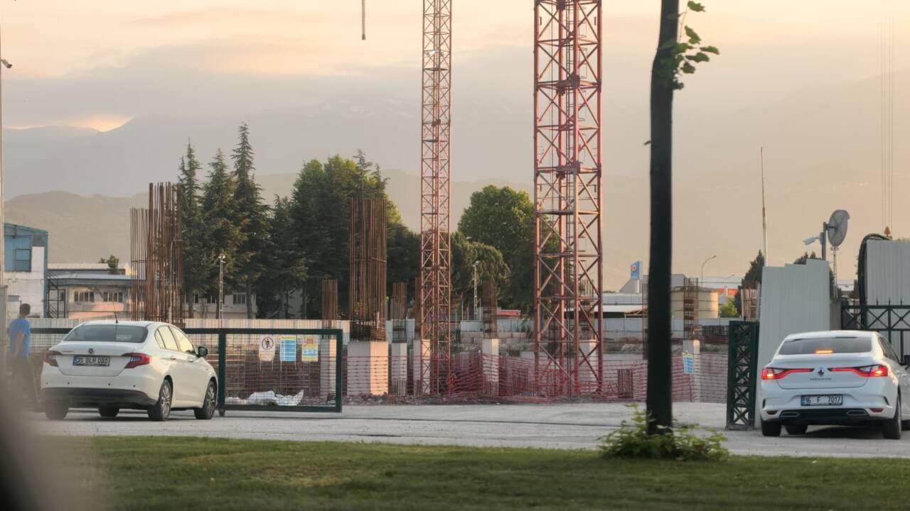 İnegöl'de bir fabrika inşaatında meydana gelen iş kazası.