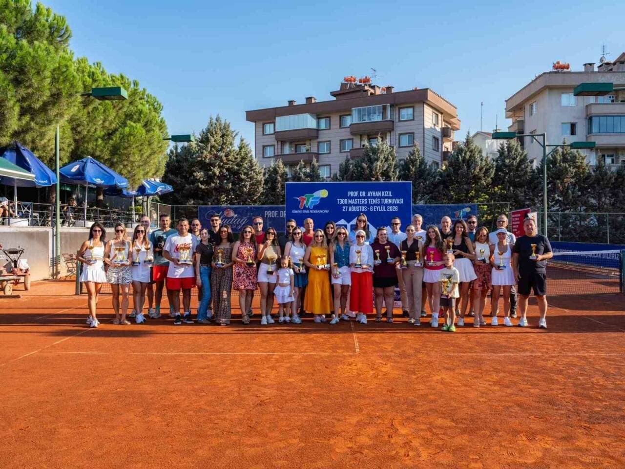 Prof. Dr. Ayhan Kızıl Anısına Düzenlenen Tenis Turnuvası Bursa'da Sona Erdi