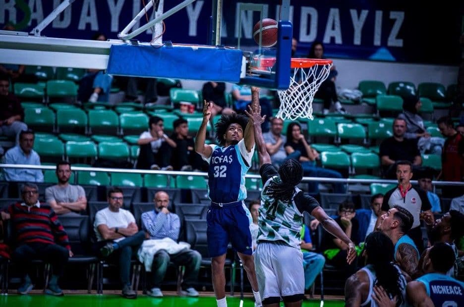 TOFAŞ, Bursa Derbisini Kazanarak Finale Yükseldi