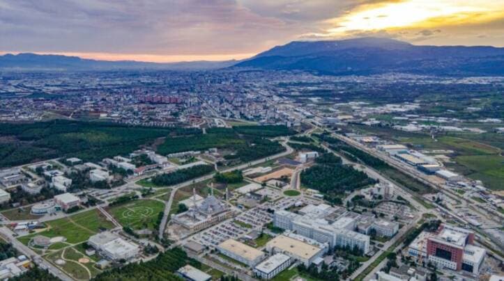 Bursa Uludağ Üniversitesi Görükle Yerleşkesi'nin kuşbakışı görünümü.