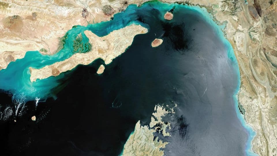 Hürmüz Boğazı'nın uydu görüntüsü.