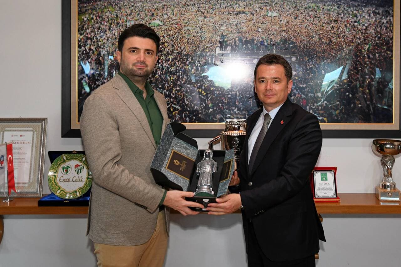 Osmangazi Belediye Başkanı Erkan Aydın'dan Bursaspor'a Destek Ziyareti