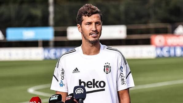Beşiktaş, Salih Uçan ve Kristjan Asllani ile yollarını ayırdı