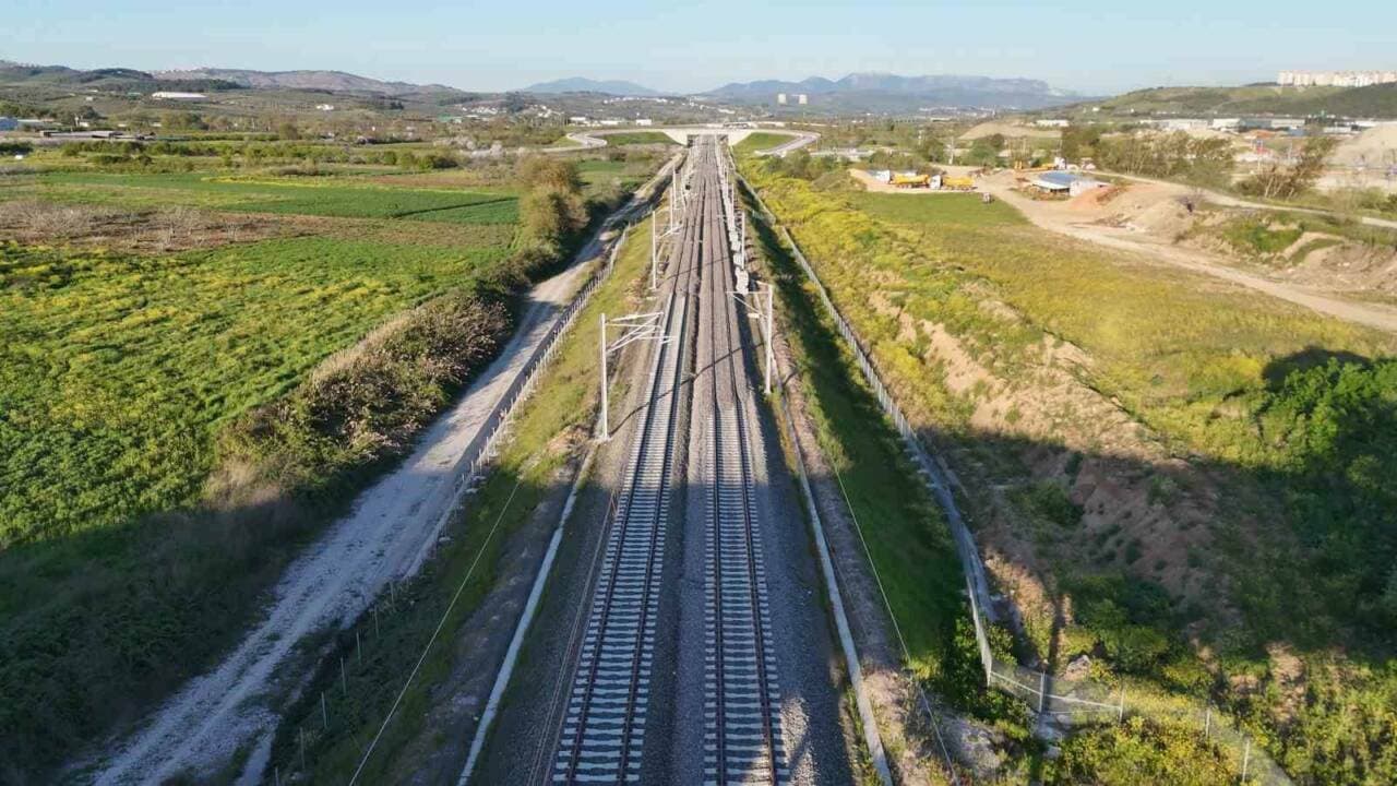 Bursa Yüksek Hızlı Tren Projesi'nde Sona Yaklaşıldı: 2026 Sonu Hedefleniyor