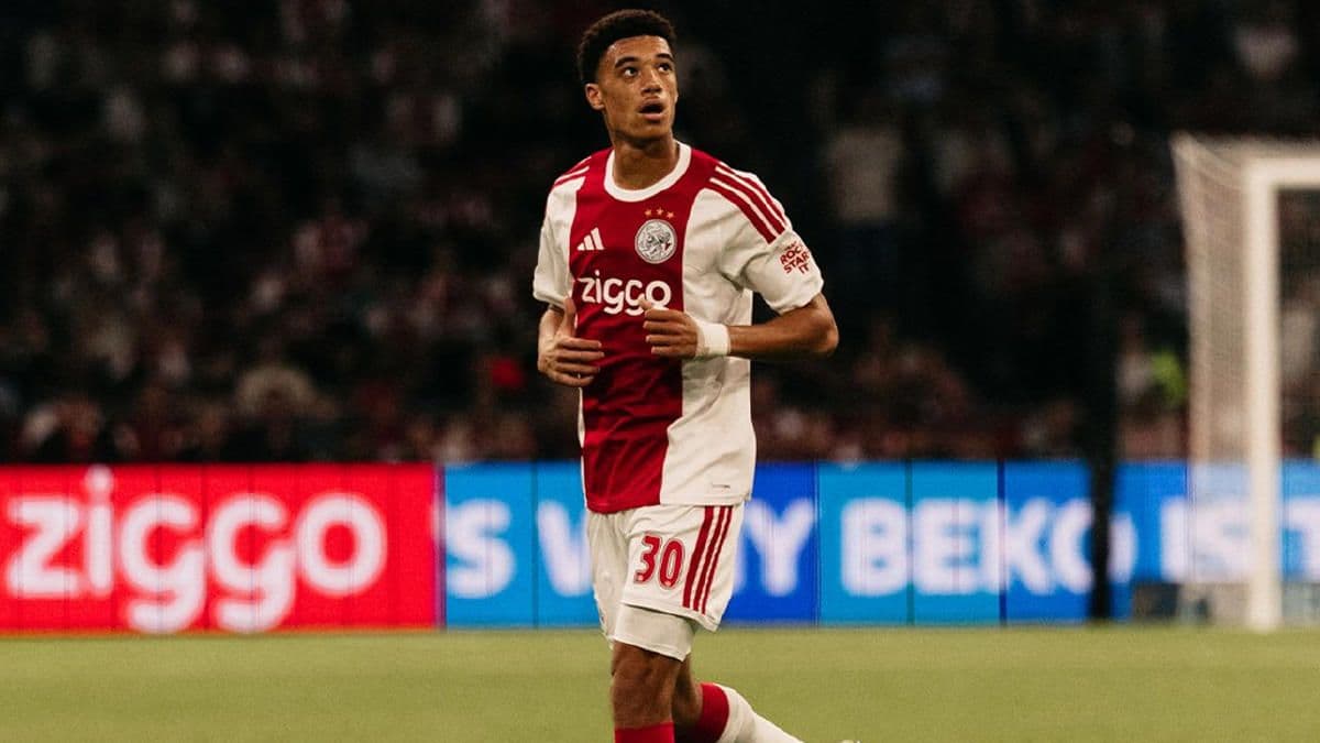 Ajaxlı Aaron Bouwman'a Sert Faul: Eylül Ayı Boyunca Sahalardan Uzak Kalacak