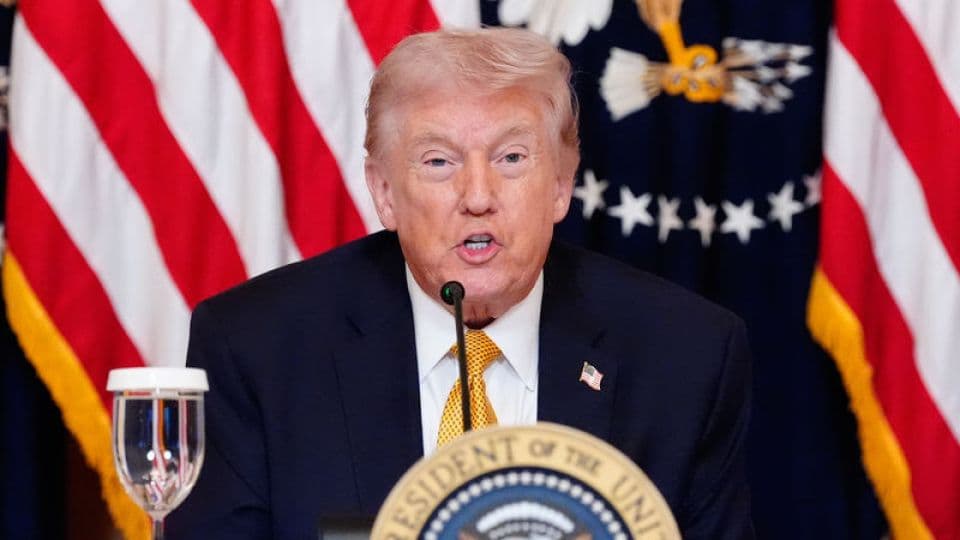 Donald Trump, ABD'de Akaryakıt Vergisinin Geçici Olarak Kaldırılmasını Önerdi