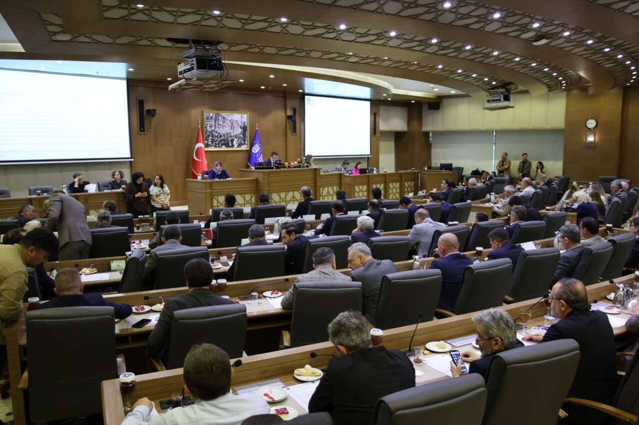 Bursa Büyükşehir Belediyesi'nin 1 Milyar TL'lik Kredi Talebi Komisyonda