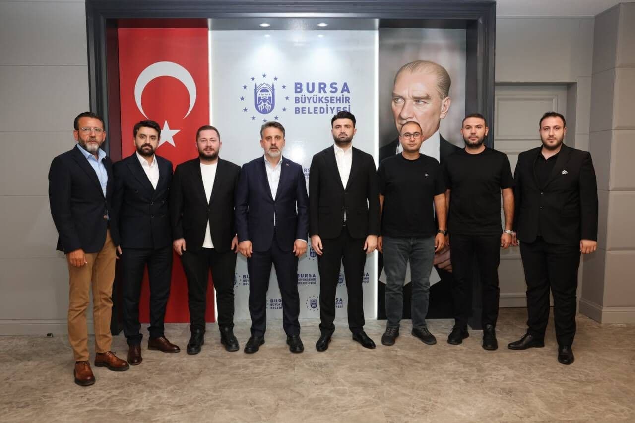 Bursaspor'a Büyükşehir Belediyesi'nden Yeni Sponsorluk Desteği: BESAŞ ve BURFAŞ Logoları Formalarda Yer Alacak