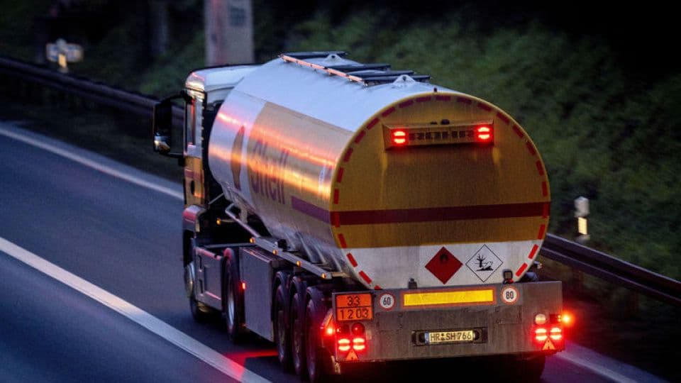 ABD'de Motorin Fiyatları Kritik Seviyeye Yaklaştı: Ekonomik Etkileri Büyüyor