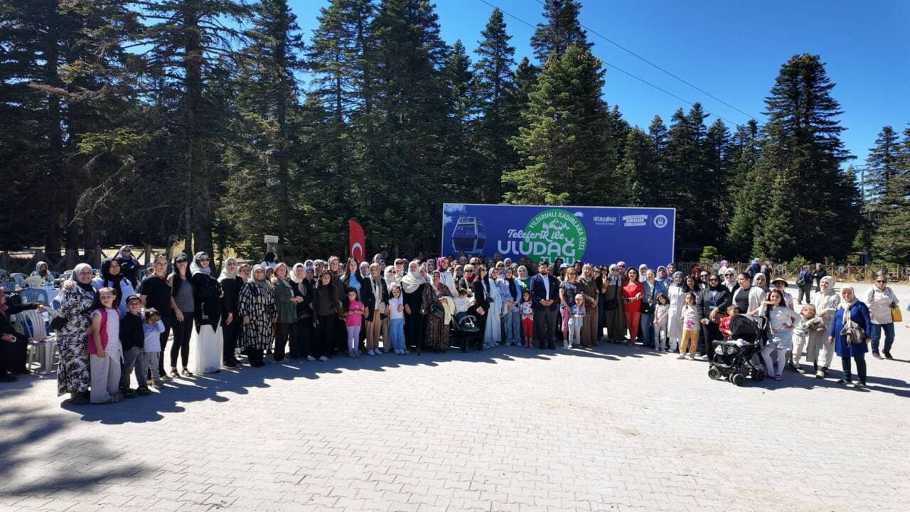 Yıldırım Belediyesi'nden Kadınlara Uludağ Gezisi: İlk Kez Teleferiğe Binenler Oldu