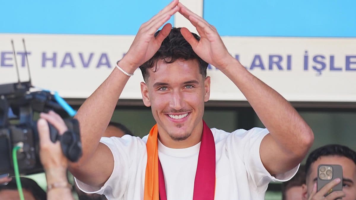 Galatasaray, Deniz Gül Transferinin Mali Detaylarını KAP'a Açıkladı