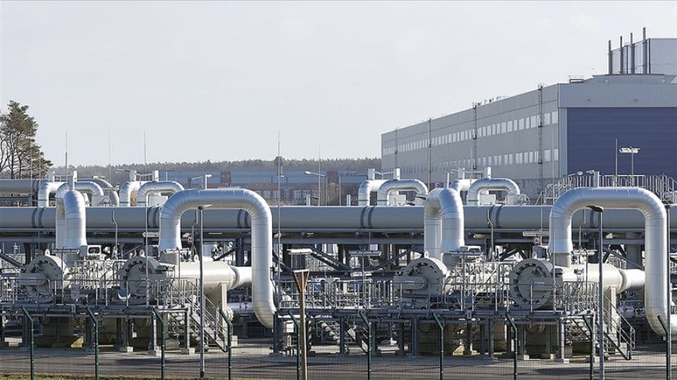 Doğalgaz boru hatları ve enerji tesisi