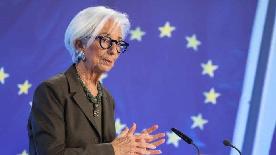 AMB Başkanı Lagarde: Stagflasyon Ortamında Değiliz, Enflasyonu Kontrol Altında Tutacağız