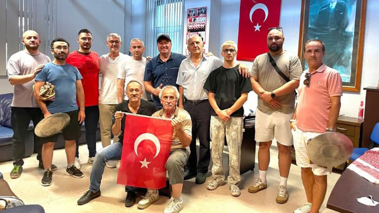 Bursalı Kılıç Kalkan Ekibi İtalya'da Uluslararası Festivallere Katılacak