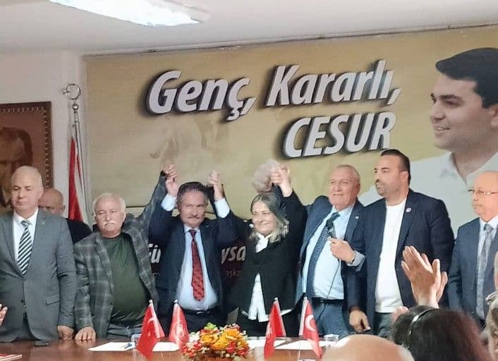 Demokrat Parti Osmangazi İlçe Başkanlığına İlk Kadın Seçildi: Semra Şahinalp Dönemi Başladı