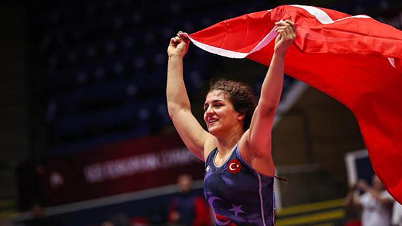 Milli Güreşçi Nesrin Baş, Avrupa Şampiyonu Oldu: İkinci Kez Zirvede