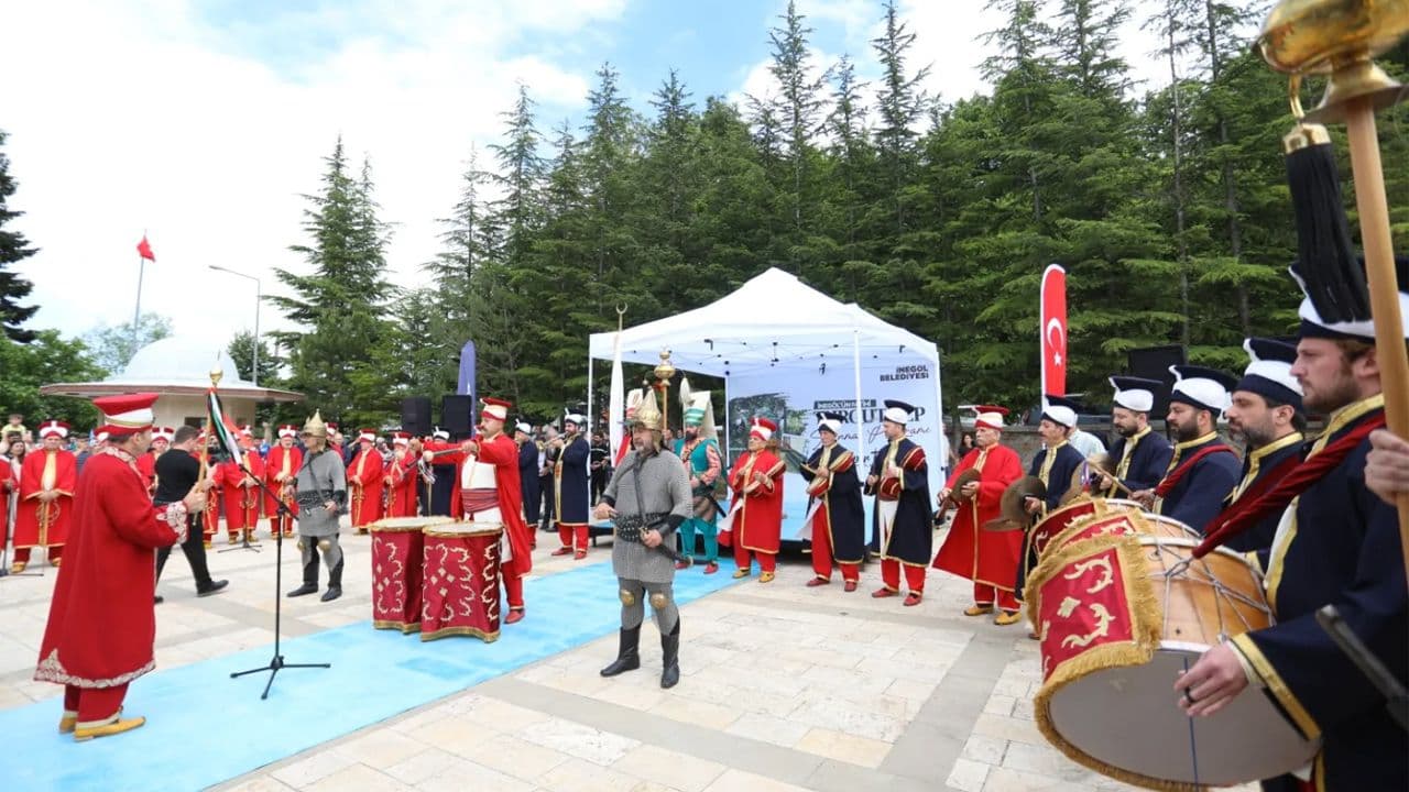 İnegöl Fatihi Turgut Alp, Turgutalpköy'deki Türbesi Başında Anıldı